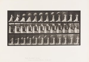 Plaat 461. Een Parasol Openen en Rond Draaien door Eadweard Muybridge