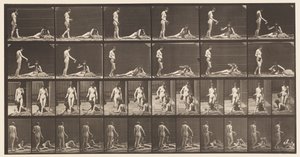 Twee modellen; staan en vullen een kelk door Eadweard Muybridge