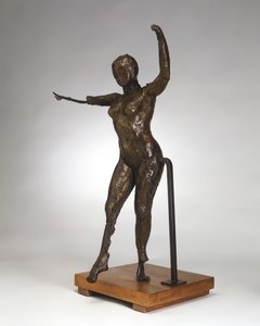 Danser Beweegt Vooruit, Armen Omhoog, Rechterbeen Vooruit door Edgar Degas
