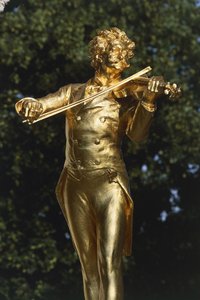 Standbeeld van een muzikant, Johann Strauss Standbeeld, Wenen, Oostenrijk door Edmund Ritter von Hellmer