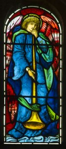 Hoarwithy, St Catherine, Trompetterende Engel door Edward Burne Jones