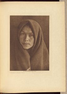 Een vrouw van Kiusta - Haida door Edward S. Curtis