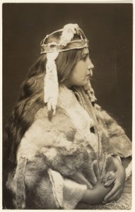 Naida, de trotse prinses door Edward S. Curtis