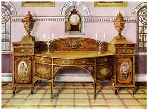 Geschilderd en ingelegd satijnenhouten dressoir en mahoniehouten wandklok, 1911-1912