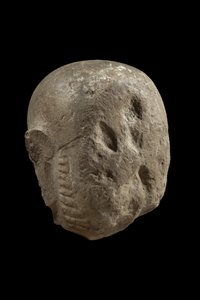 Hoofd van standbeeld van god Min (limestone) door Egyptian
