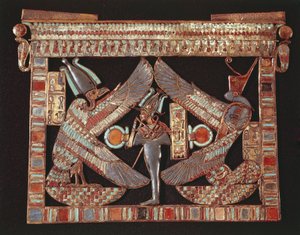 Borstplaat met Osiris op zwarte achtergrond door Egyptian 18th Dynasty