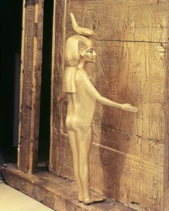 Detail van Selket van de canopische kist van Toetanchamon (ca. 1370-52 v.Chr.) Nieuwe Koninkrijk (verguld hout)