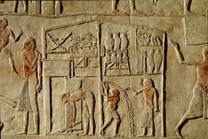 Egyptische oudheid: "voedselvoorraden worden opgeslagen in magazijnen". Reliëf dat een graf van een hoge ambtenaar van de 18e dynastie siert. Bologna Civico Museo Archeologico door Egyptian 18th Dynasty