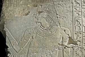 Egyptische oudheden: voorstelling van vizier Ramose. Laag reliëf van zijn graf (18e dynastie). Luxor, Thebe, Graf van Edelen Egypte