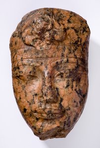 Hoofd van Koning Amenhotep III, ca. 1390-1352 v.Chr. door Egyptian 18th Dynasty