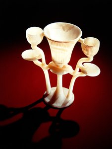 Lamp in de vorm van drie lotus bloemen, uit het graf van Toetanchamon, Nieuwe Koninkrijk