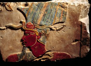 Reliëf van farao Thutmosis III met Atef-kroon door Egyptian 18th Dynasty
