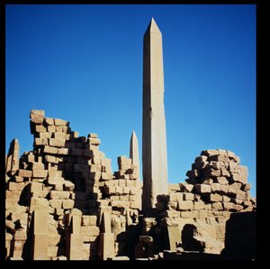 De obelisken van Tuthmosis I (1504-1492 v.Chr.) en Hatshepsut (1473-1458 v.Chr.) bij de Grote Tempel van Amon, Karnak Tempel, Nieuwe Rijk