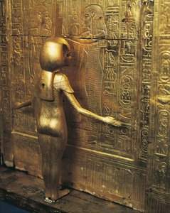 Schat van Toetanchamon. Vergulde schrijn van canopische potten of canopische kist. Detail met godin Selket, Nieuwe Koninkrijk, Dynastie XVIII, Egyptische beschaving