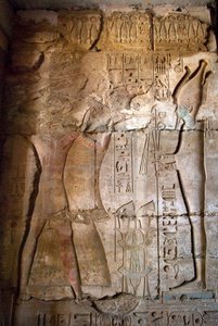 Oude Egyptische kunst: Laag reliëf van de portiek van de tempel van Sethi I door Egyptian 19th Dynasty