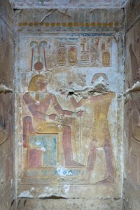 Gekleurd reliëf, tempel van Seti I, Abydos, Egypte door Egyptian 19th Dynasty