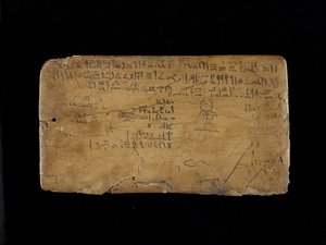 Schrijfbord met regels uit De Hymne aan de Nijlvloed