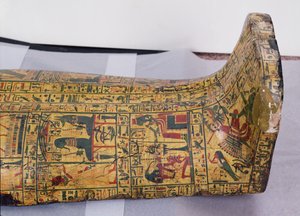 Detail van de onderste buitenkant van de mummie van Nesyamun, mogelijk gevonden in Deir El-Bahri, Nieuwe Koninkrijk, ca. 1100 v.Chr.