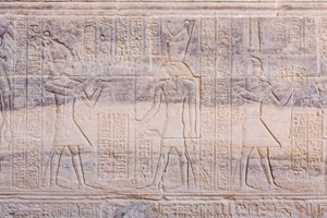 Reliëfs bij de Philae-tempel, Aswan, Egypte