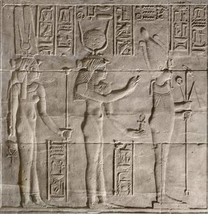 Reliëfs in het binnenheiligdom, Philae-tempel, Aswan, Egypte