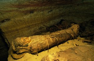 Mummie, Vallei van de Gouden Mummies, Bahariya Oasis, Gizeh, Egypte. Egyptische Beschaving door Egyptian Egyptian