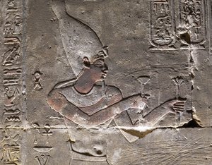 De Farao met de Hedjet, Tempel van Horus in Edfu door Egyptian Egyptian