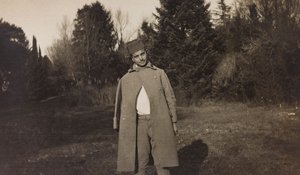 Album van de Eerste Wereldoorlog in Friuli-Venezia Giulia: portret van een Oostenrijkse gevangene cadet in Villa Brazzà, huis van 17 van het oorlogshospitaal in Soleschiano Manzano door Elena Bianconcini