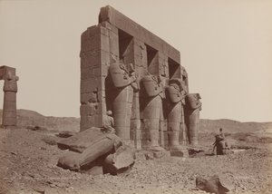 Thebe, Tempel van Ramasseum, Gebroken Kolossen door Émile Béchard
