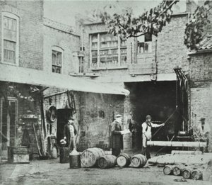 231-235 Kings Road: achtergevel, Londen, 1890 door English Photographer