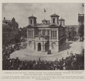 Een ontmoeting van Oost en West, burggraaf Hayashi, de Japanse minister, onthult het gerestaureerde standbeeld van koningin Anne in Kingston-on-Thames, 3 mei 1902 door English Photographer