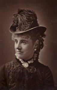 Adelaide Neilson door English Photographer