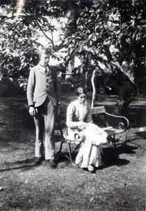Adrian en Virginia Stephen, 1900 door English Photographer