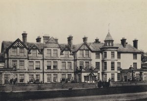 Aldeburgh, Wentworth Castle Hotel (zwart-wit foto) door English Photographer