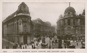 Aldwych met Gaiety theater en Waldorf Hotel
