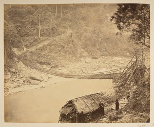 Hangbrug van riet over de Teesta, richting Bhootan. 