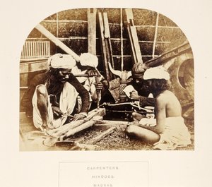 Timmerlieden, Hindoes, Madras, uit Het Volk van India, door J. Forbes Watson, gepubliceerd 1868 door English Photographer
