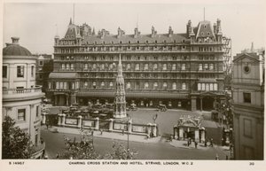Charing Cross Station en Hotel, Strand, Londen