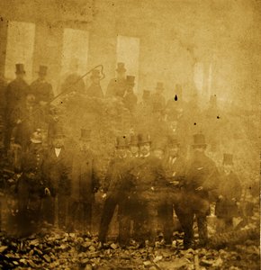 Charles Santley optredend in Her Majestys Theater, Londen