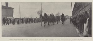 Chinas Vertegenwoordiger bij de Kroning, Prins Tsai Chen, begeleid door de Koninklijke Rijdende Artillerie, vertrekkend uit Shanghai door English Photographer