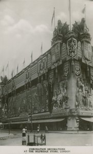 Kroningsversieringen bij de Selfridge winkel, Londen