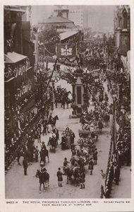 Kroningsprocessie van koning George V en koningin, Temple Bar, Londen door English Photographer
