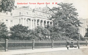 Cumberland Terrace in Regents Park door English Photographer