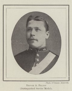 Bestuurder A Felton, Distinguished Service Medal door English Photographer