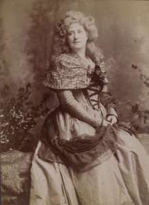 Ellen Terry als Clarisse in Robespierre, Lyceum Theatre door English Photographer
