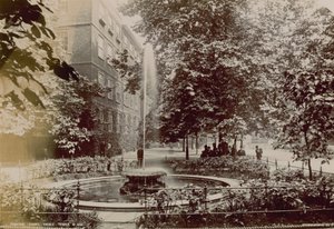 Fountain Court in de Middle Temple door English Photographer