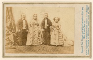Generaal Tom Thumb en zijn vrouw, Commadore Nutt en Miss Minnie Warren door English Photographer