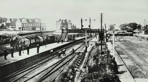 Grove Park Station: exterieur en perrons, 1888 door English Photographer