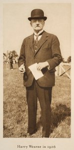 Harry Wearne in 1926 door English Photographer