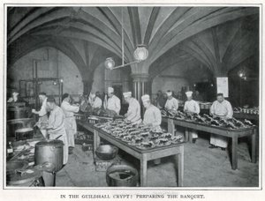 In de Guildhall Crypte: Voorbereiding van het banket