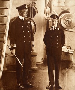 Koning Edward VIII als adelborst op H.M.S. Hindustan, 1910 door English Photographer